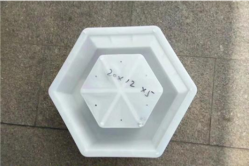 1607063348998870.jpg 水泥護坡磚模具